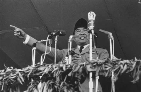 Sukarno's Guided Democracy: Indonesian Nationalism and Cold War Geopolitics